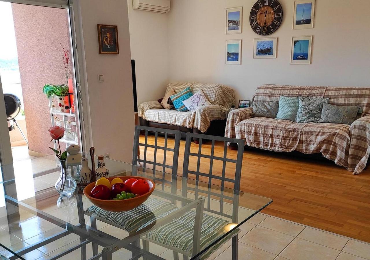 Apartment Idlerocks Trogir Eksteriør bilde