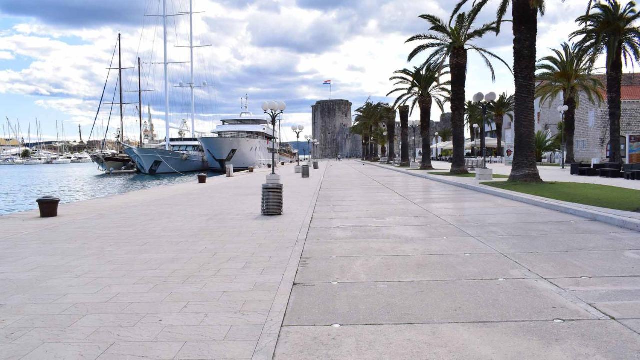 Apartment Idlerocks Trogir Eksteriør bilde